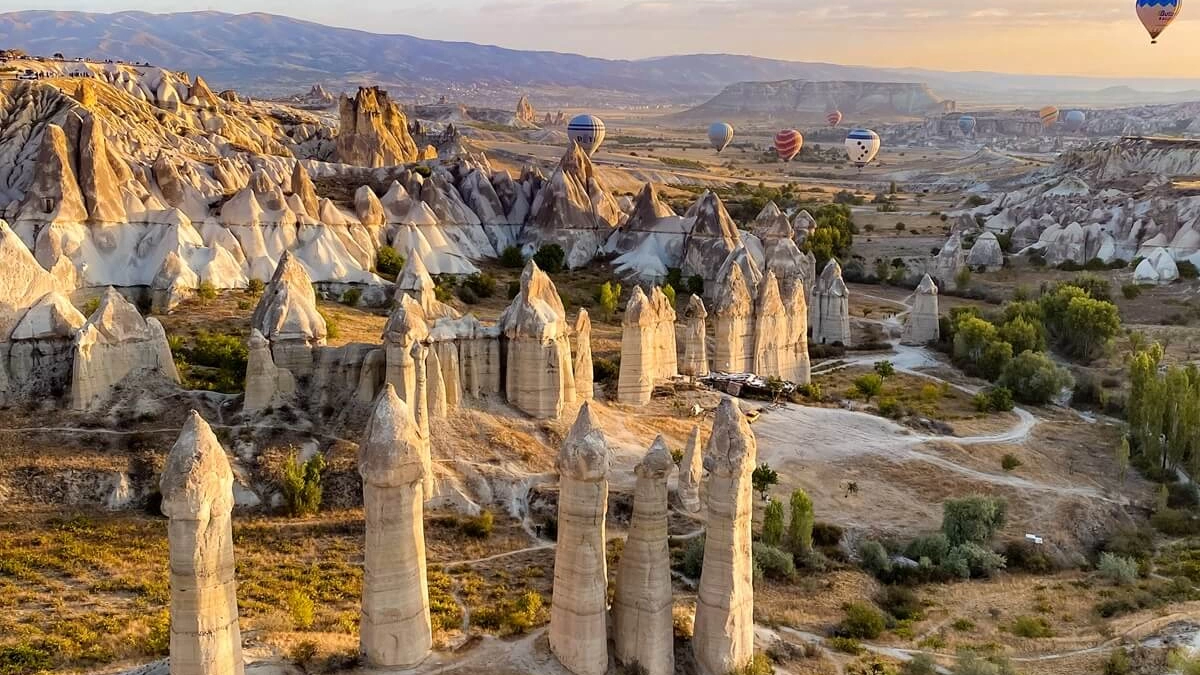 ISTANBUL – CANAKKALE – IZMIR – KUSADASI – PAMUKKALE – KONYA – CAPPADOCIA - Image - 11578