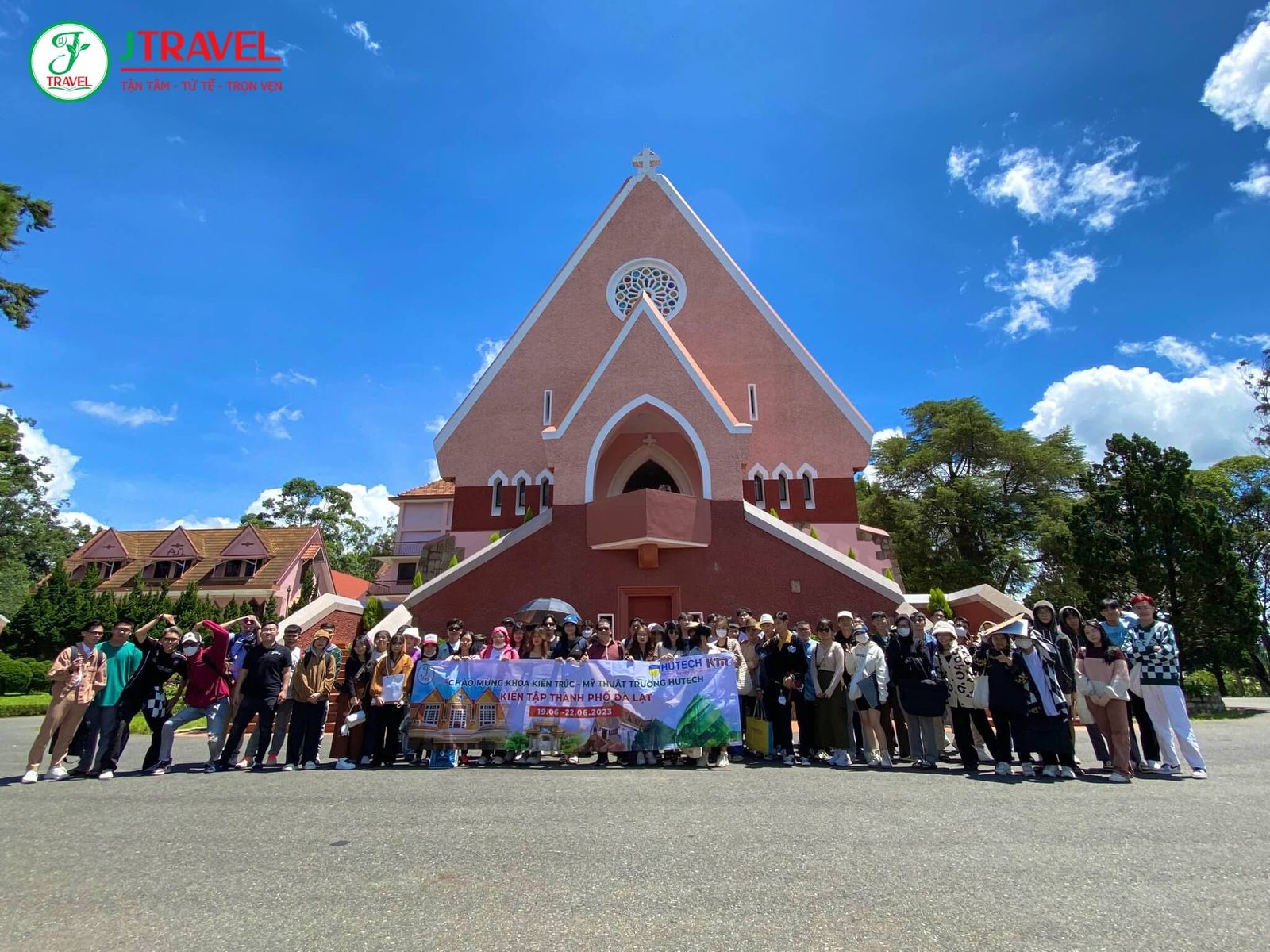 Tour Đà Lạt - Thành Phố Ngàn Hoa 2N2Đ | Khách Sạn 4 sao | Team Building & Gala Dinner - Nhà Thờ Đà Lạt - 24838
