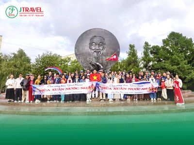 Tour Nga: Hà Nội - Moscow – Saint Petersburg 9N8Đ - Tượng đài Chủ tịch Hồ Chí Minh tại Quảng trường Hồ Chí Minh, Moscow, Nga. - 22402