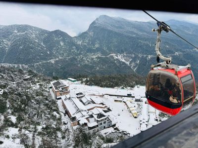 Tour Trung Quốc No Shopping: Thành Đô - Trùng Khánh - Cửu Trại Câu - Đô Giang Yển 6N5Đ - du-khach-di-cap-treo-ngam-canh-tu-tren-cao - 22608