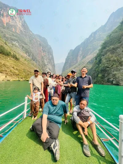 Tour Vòng Cung Đông Bắc: Hà Nội - Hà Giang - Cao Bằng - Thác Bản Giốc - Ba Bể 5N4Đ - Hà Giang copy - 23039