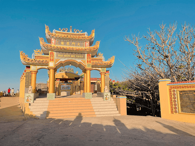 Tour Đảo Phú Quý 3 Ngày 2 Đêm Từ TP.HCM – Khám Phá Hòn Tranh - Mũi Dinh Thầy hay Mộ Doi Thầy - 23327