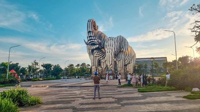 Tour Tây Nguyên: Măng Đen - Pleiku - Buôn Ma Thuột 3N3Đ - BIỂU TƯỢNG THỦ PHỦ TÂY NGUYÊN 1 - 23383