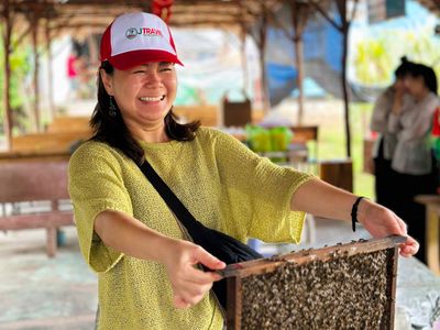 Tour Miền Tây: Mỹ Tho - Cần Thơ 2N1Đ - trang-trai-nuoi-ong-mien-tay - 23480