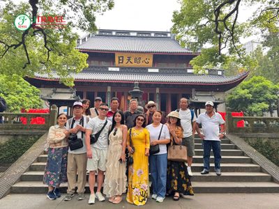 Tour Hà Nội - Trung Quốc No Shopping: Thượng Hải – Ô Trấn Tây Sách – Hàng Châu – Bắc Kinh 7N6Đ - z6536334993717_0e3f3f3bbaa2f0e1ce62cc612a5ef56f - 23987