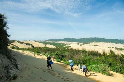 Tour Trekking: Mũi Đôi - Cực Đông Việt Nam - trekking-sa-mac-cat-trang-1024x681 - 24023