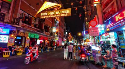 Tour City Tour Hồ Chí Minh - Địa Đạo Củ Chi Trong Ngày - Bùi Viện - 24109