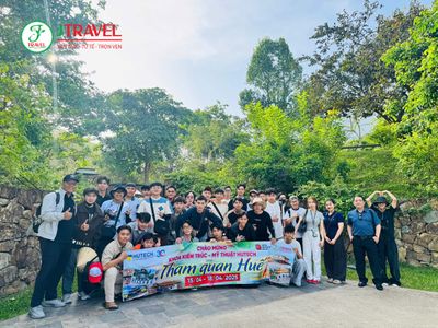 Tour Miền Trung: Đà Nẵng - Hội An - Quảng Bình - Huế 4N3Đ - sinh-vien-hutech-check-in-song-huong - 24160