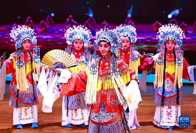 Tour Trung Quốc: Quý Dương – Bình Bá – Thanh Nham Cổ Trấn – Thiên Hộ Miêu Trại 5N4Đ - Kịch Địa hí - 24364