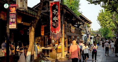 Tour Trung Quốc: Thành Đô - Núi Tứ Cô Nương - Tùng Bình Câu - Đạt Cổ Băng Xuyên 6N5Đ | No Shopping - Ngõ rộng Ngõ hẹp - 24441