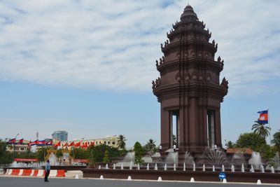 Tour Du Lịch Hành Hương Campuchia: Viếng Mẹ Mekong - Quảng trường Hoàng Cung... - Đài Độc Lập Campuchia - 24888