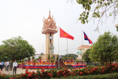 Tour Du Lịch Hành Hương Campuchia: Viếng Mẹ Mekong - Quảng trường Hoàng Cung... - Đài Hữu nghị Việt Nam- Campuchia - 24889