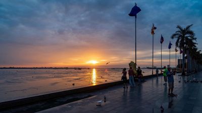 Tour Du Lịch Hành Hương Campuchia: Viếng Mẹ Mekong - Quảng trường Hoàng Cung... - Quảng trường sông 4 mặt  - 24890