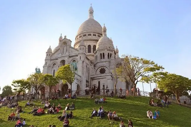2025 Montmartre Sacre Coeur Tour with Local guide (Paris) - with Trusted Reviews